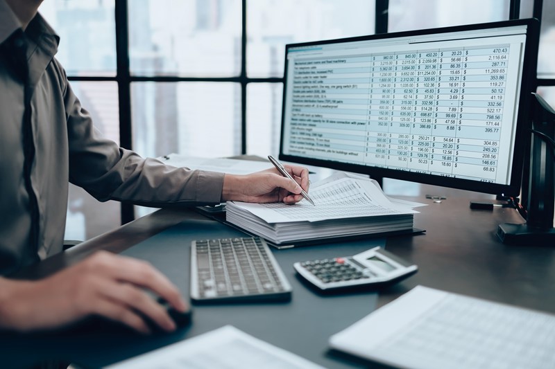 Averaging profits if income fluctuates